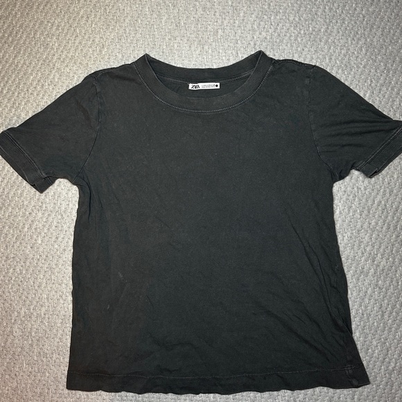 Zara Tshirt - Picture 1 of 2
